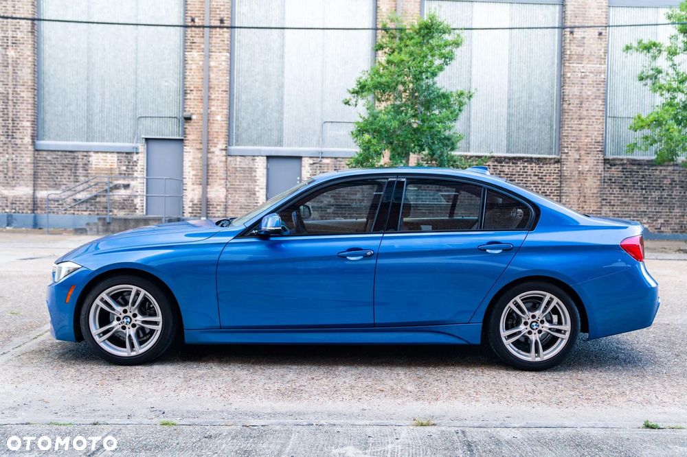 BMW Seria 3 328i - 3