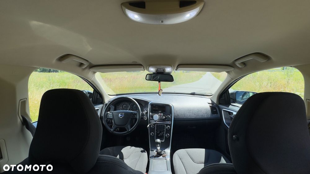 Volvo XC 60 DRIVe Momentum - 21