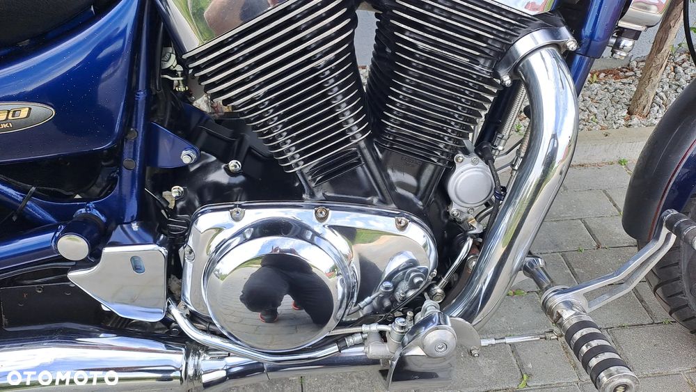 Suzuki Intruder - 17