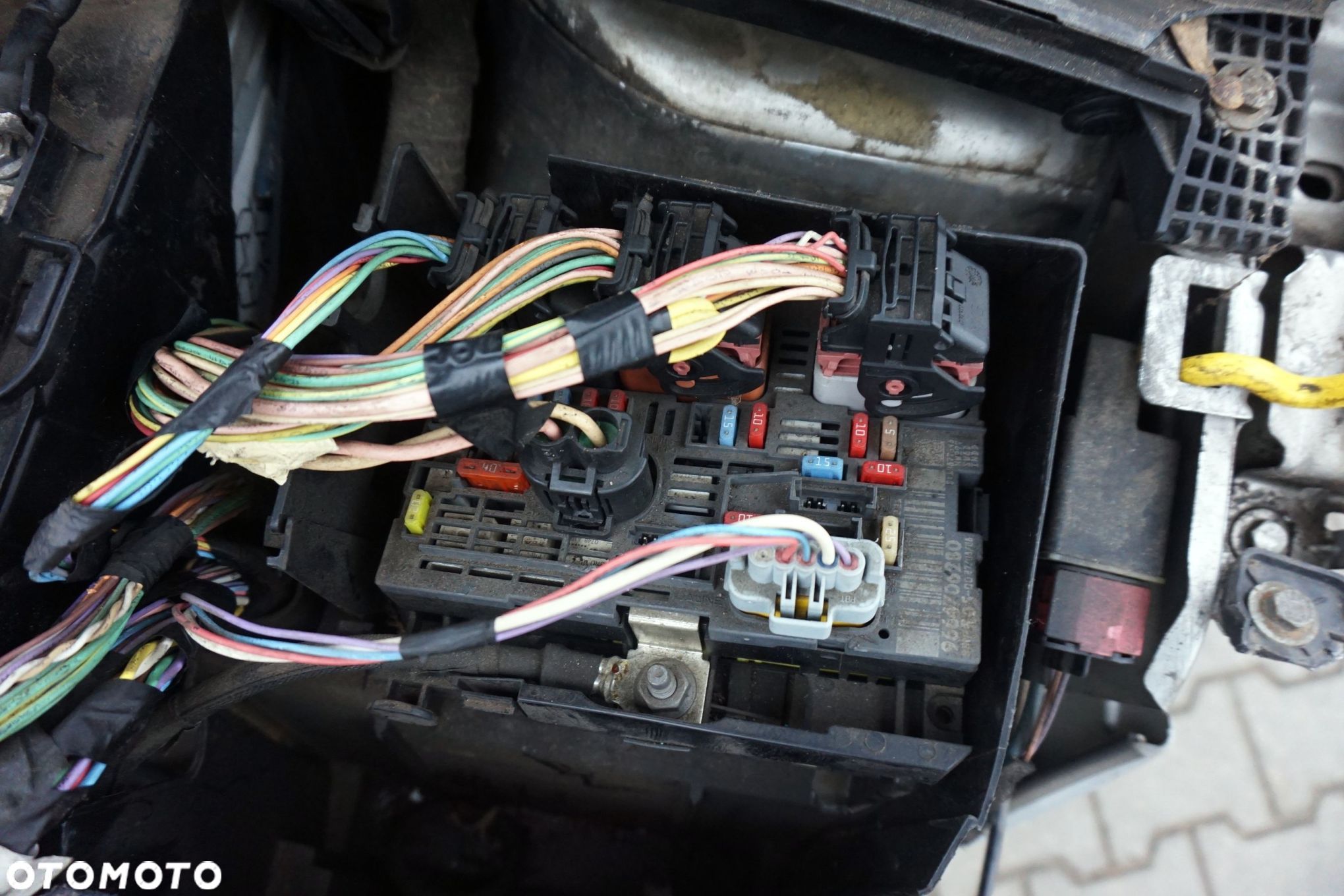 SKRZYNKA BEZPIECZNIKÓW 308 I T7 1.6 HDI 9664706280 BSM R05 PEUGEOT 2007-2011 - 1