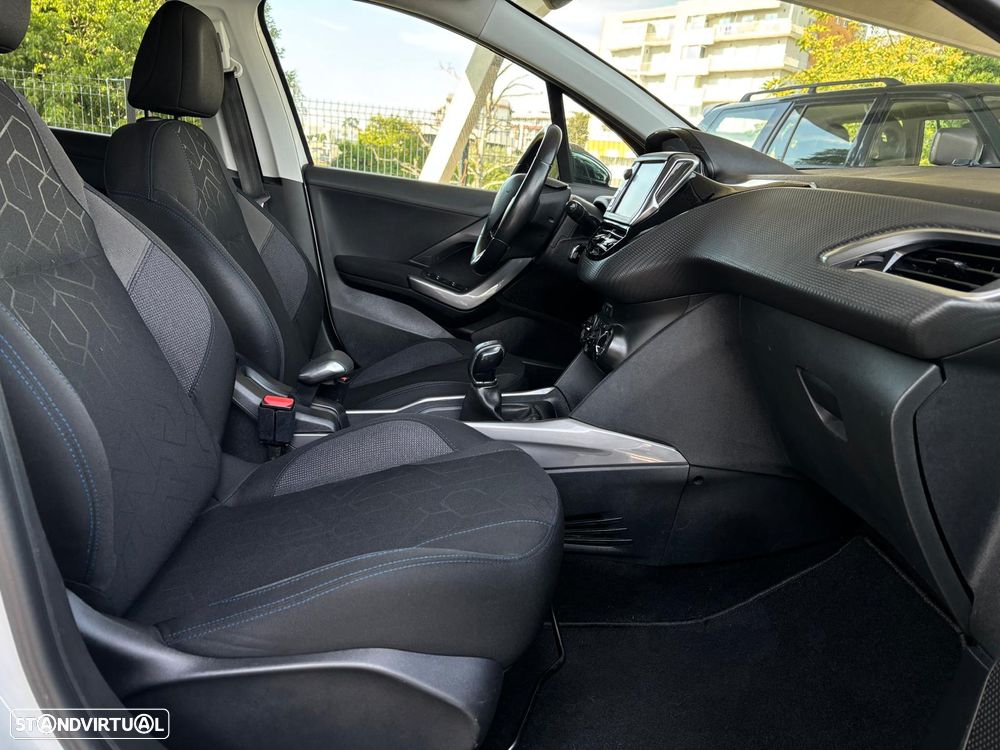 Peugeot 2008 1.2 PureTech Style - 8