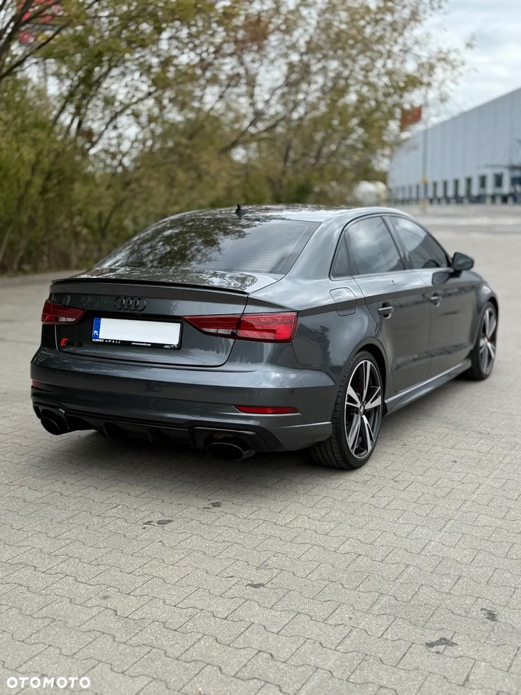 Audi RS3 Limousine - 7
