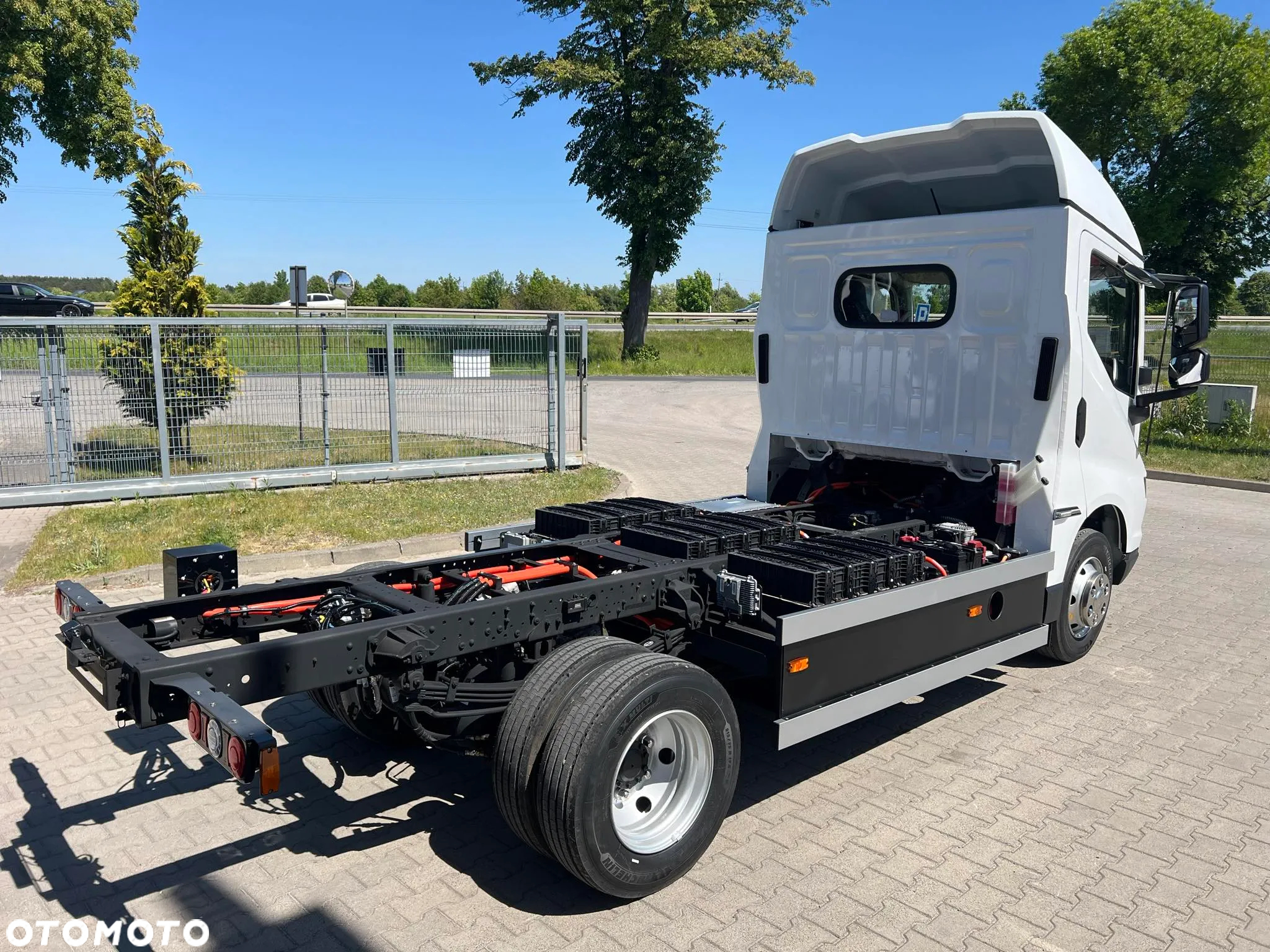 BYD ETM6 - 4