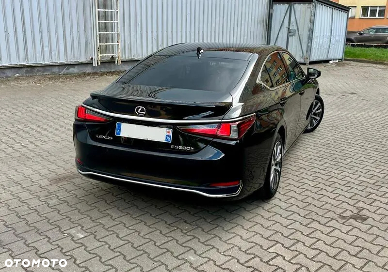 Lexus ES - 11