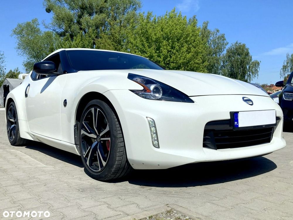 Nissan 370 Z - 11