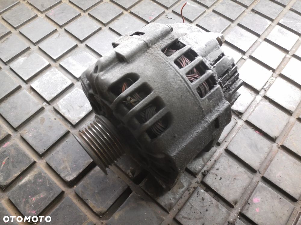 ALTERNATOR RENAULT MEGANE II 1.9 dCi 120 - F9Q 8200290217 - 1