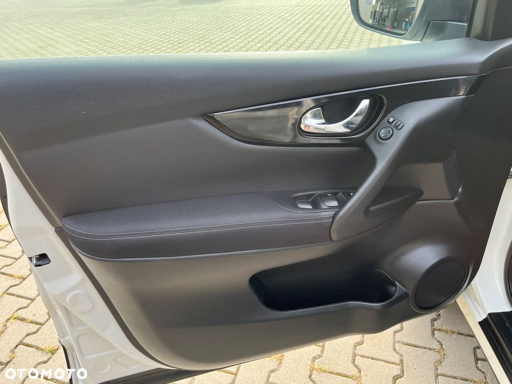 Nissan Qashqai - 23