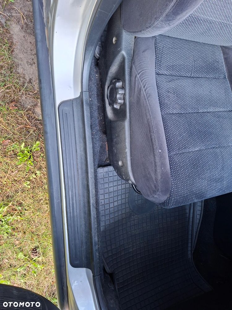 Honda Civic 1.4i S - 9