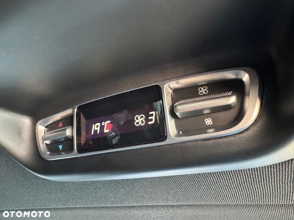 Mercedes-Benz Klasa V - 22