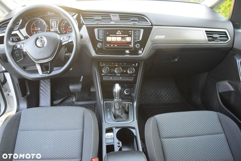 Volkswagen Touran 2.0 TDI BMT Comfortline DSG - 24