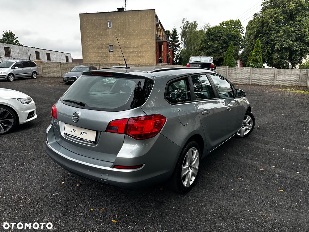 Opel Astra 1.4 150 Jahre - 6