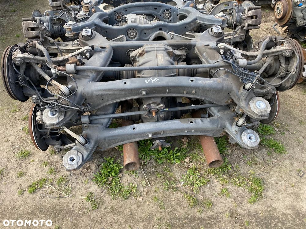 MERCEDES 205 cgi hybryda zawieszenie wozek tyl kompletne - 1