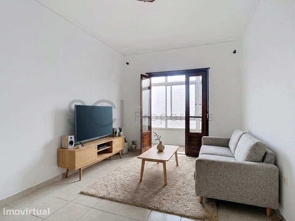 Apartamento T2 - Seixal / Bairro Manuel André - Excelente luminosidade - Grande imagem: 2/26