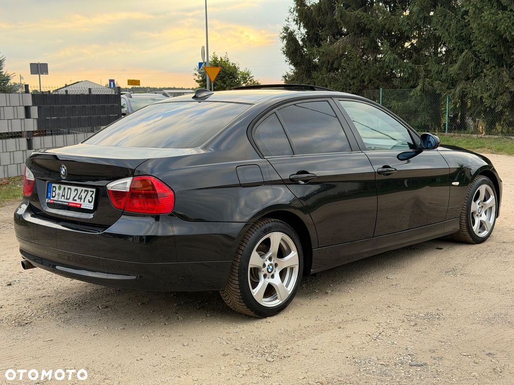BMW Seria 3 320i - 10