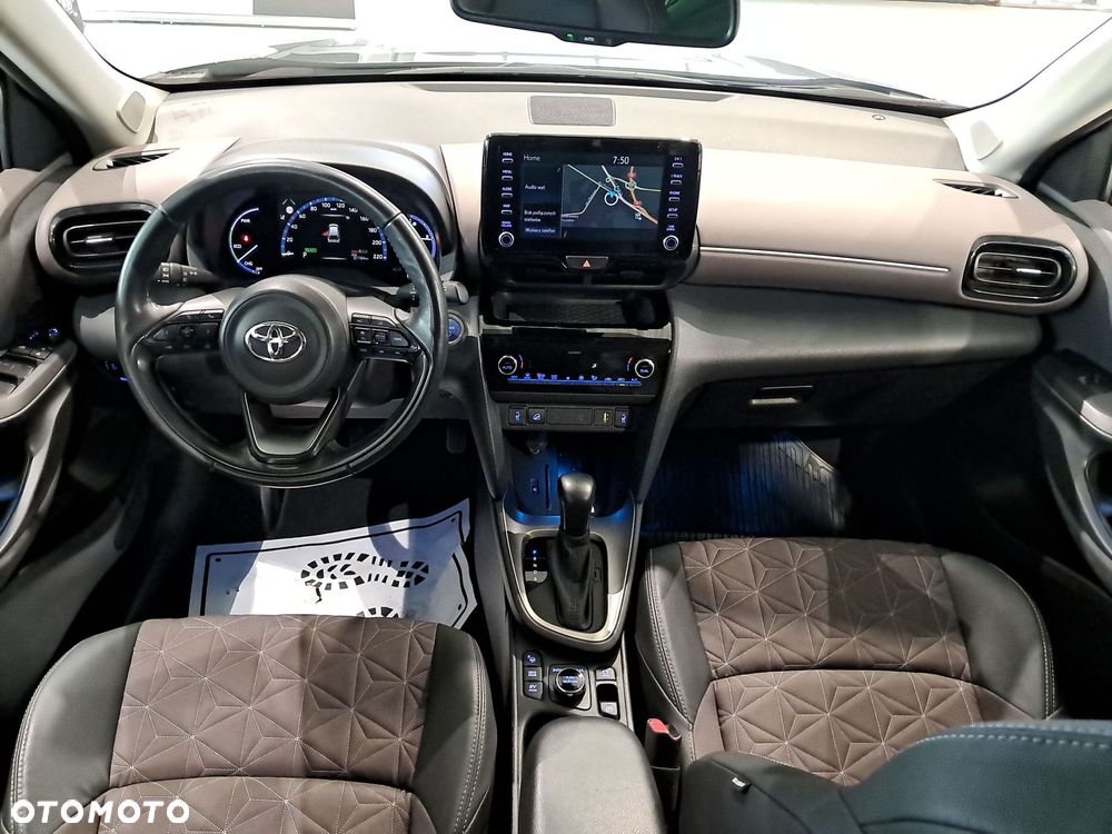Toyota Yaris Cross Hybrid 1.5 Executive 4x4 - 12