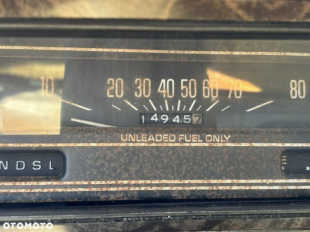Oldsmobile Delta 88 - 16