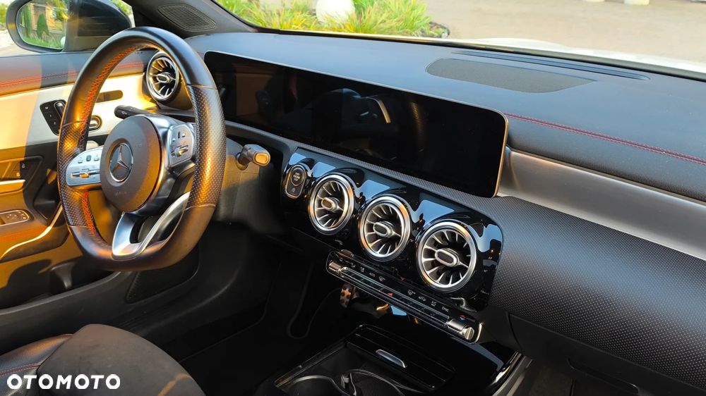 Mercedes-Benz CLA 220 AMG Line 7G-DCT - 9