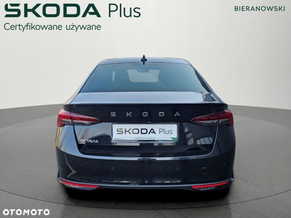 Skoda Octavia 2.0 TDI Selection DSG - 5