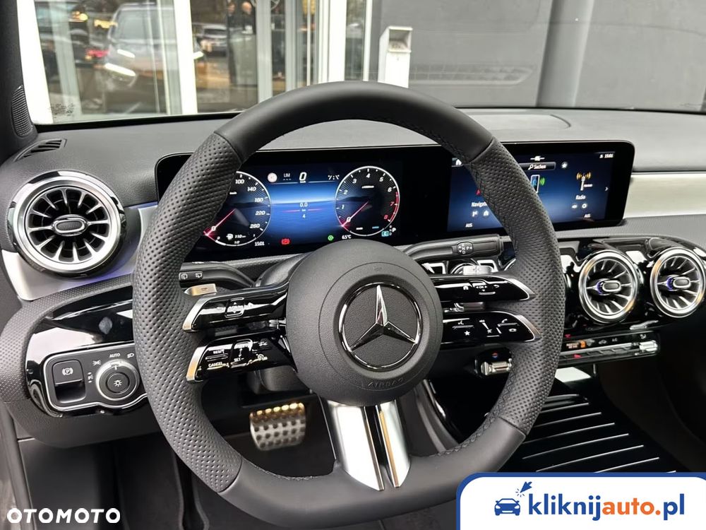 Mercedes-Benz Klasa A 200 AMG Line 7G-DCT - 5