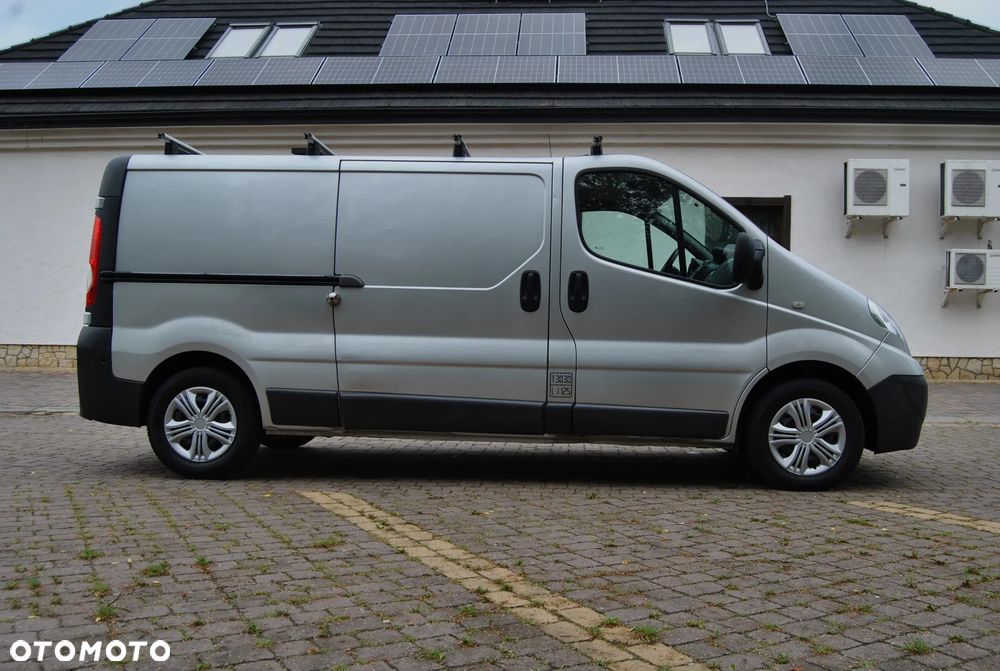 Opel Vivaro - 11