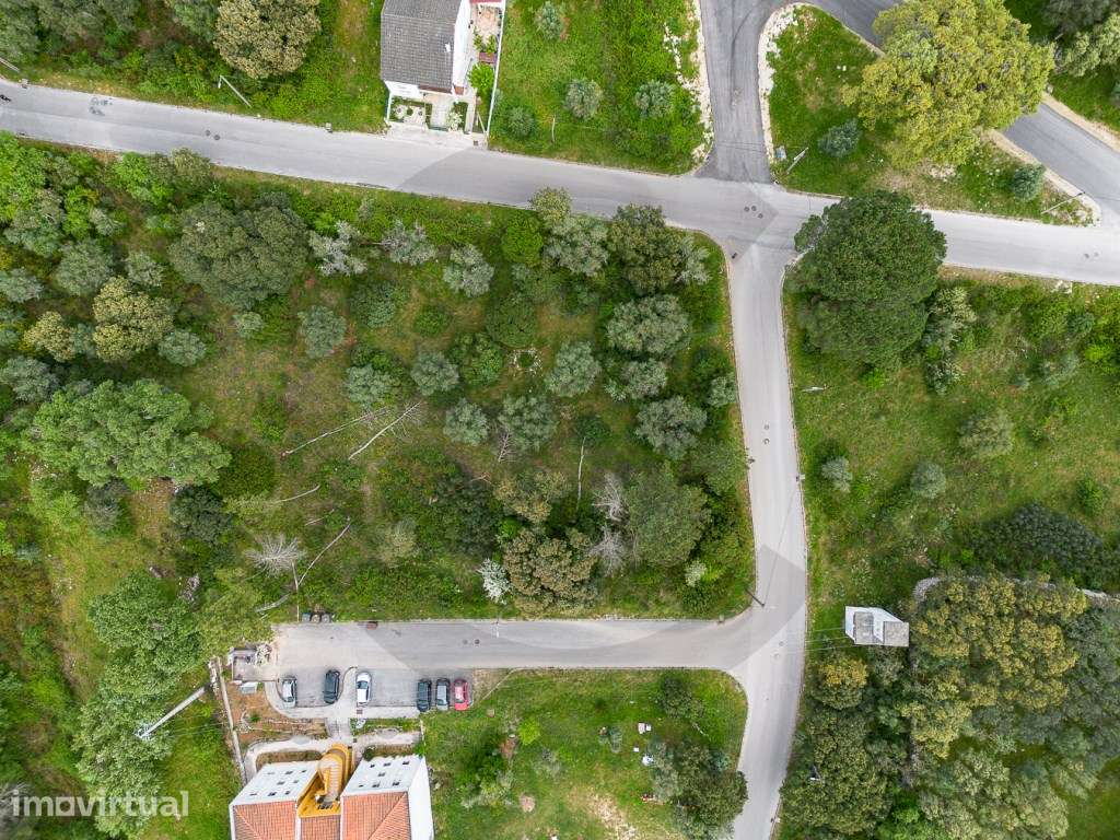 Lote para construção na Vila de Minde - Grande imagem: 2/5