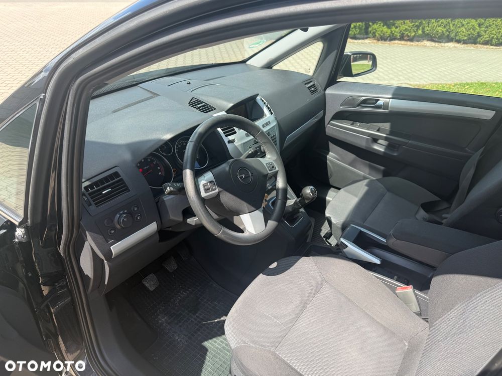 Opel Zafira 1.6 - 9