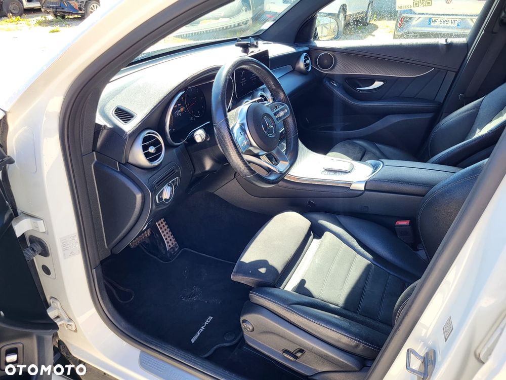 Mercedes-Benz GLC 220 d 4Matic 9G-TRONIC AMG Line Plus - 22
