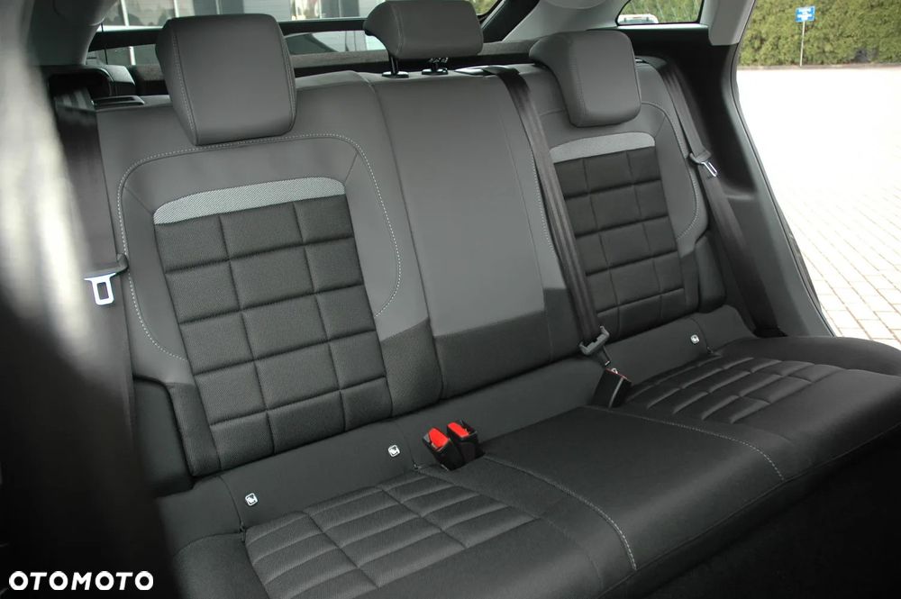 Citroën C4 1.2 PureTech Plus S&S EAT8 - 10