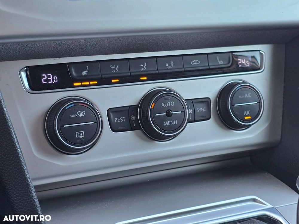 Volkswagen Passat - 28