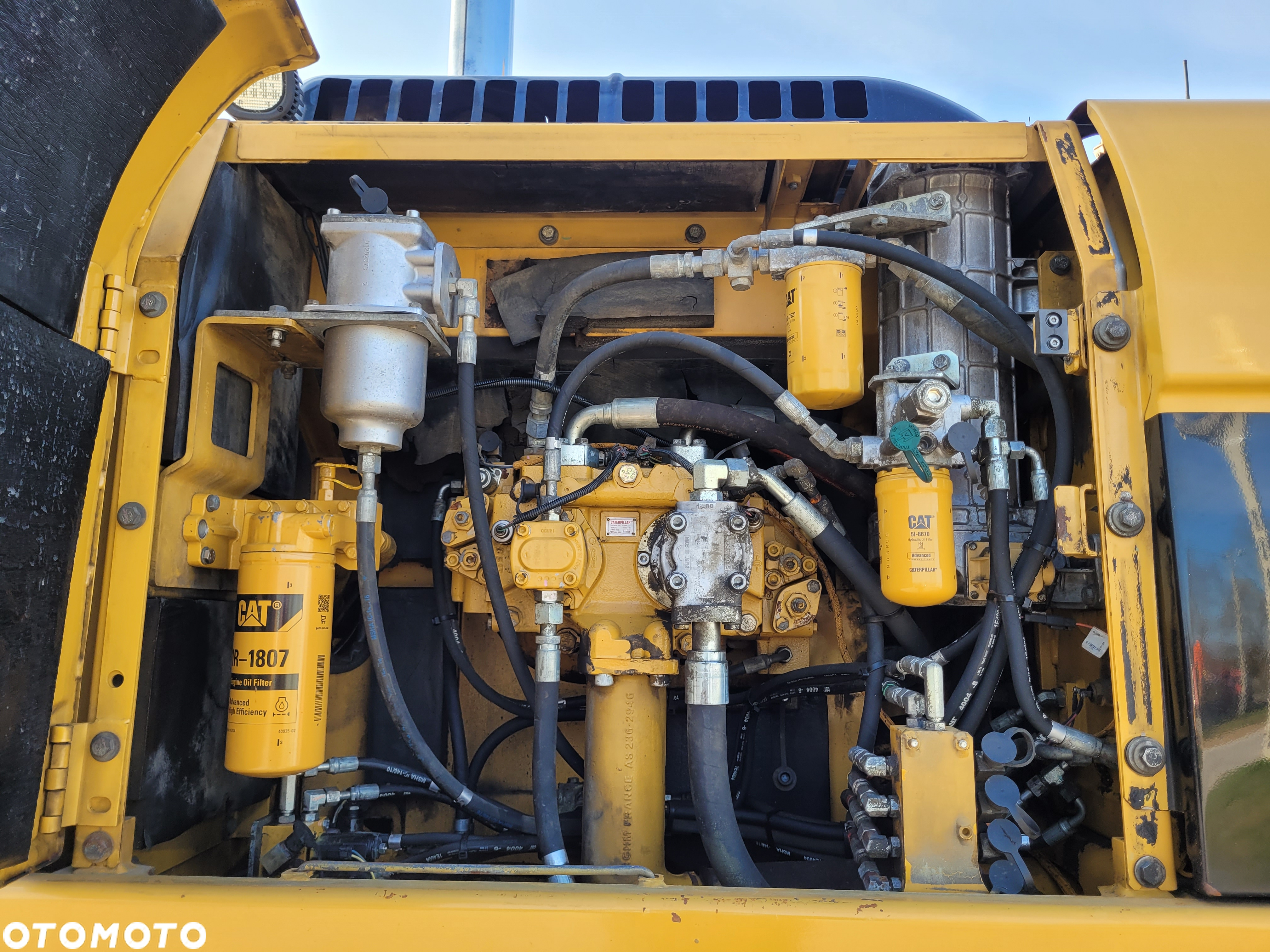 Caterpillar CAT 325 D - 37