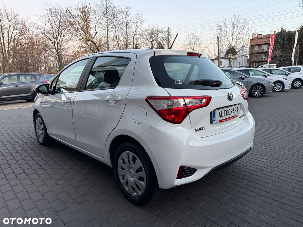 Toyota Yaris Hybrid 100 Active - 20