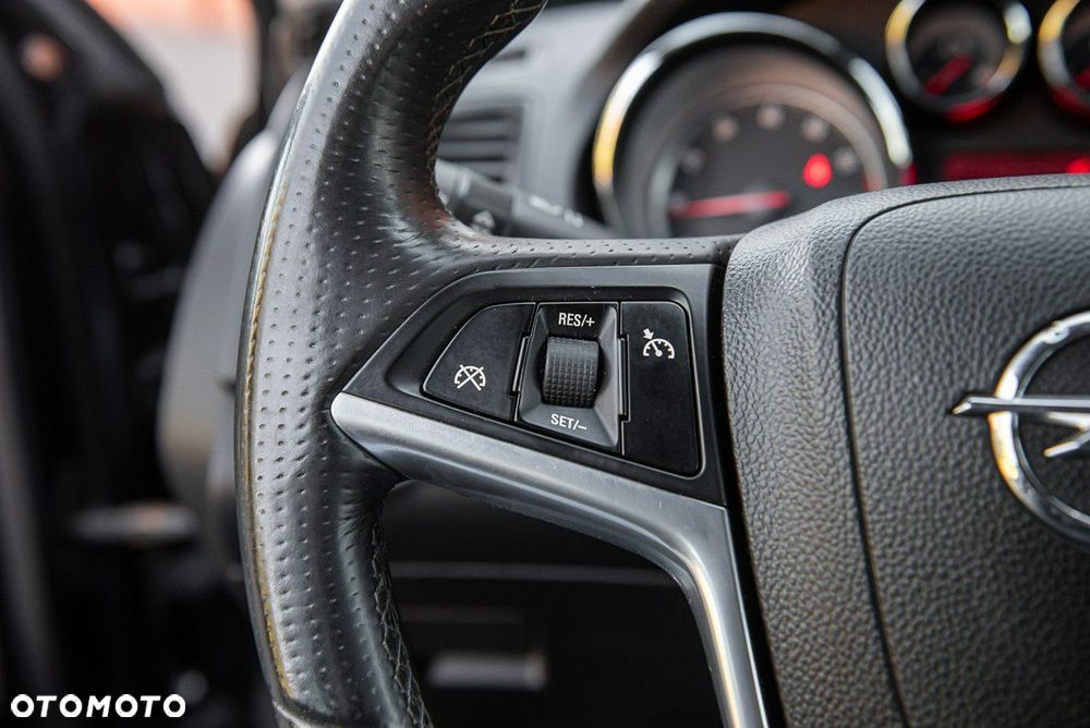 Opel Insignia 2.0 Turbo Cosmo - 22