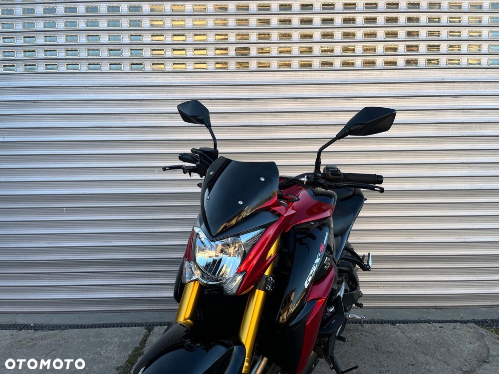 Suzuki GSX 1000 - 26