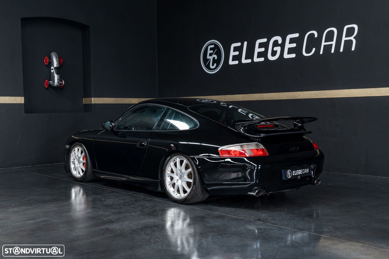 Porsche 911 Série F - 8