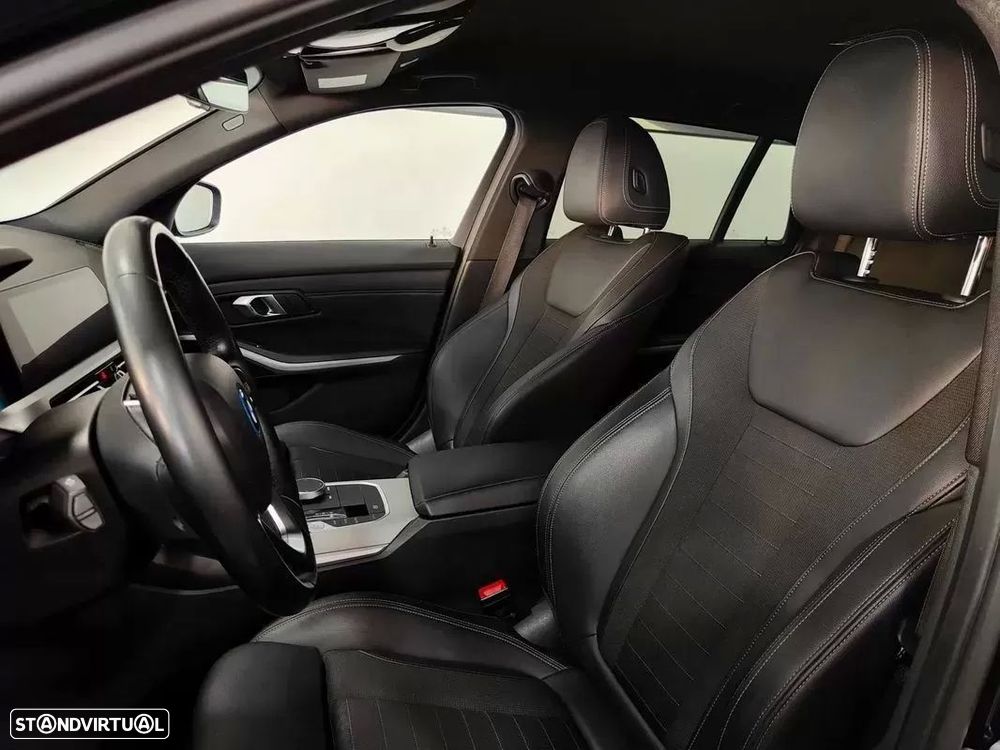 BMW 320 e Line Sport Auto - 53