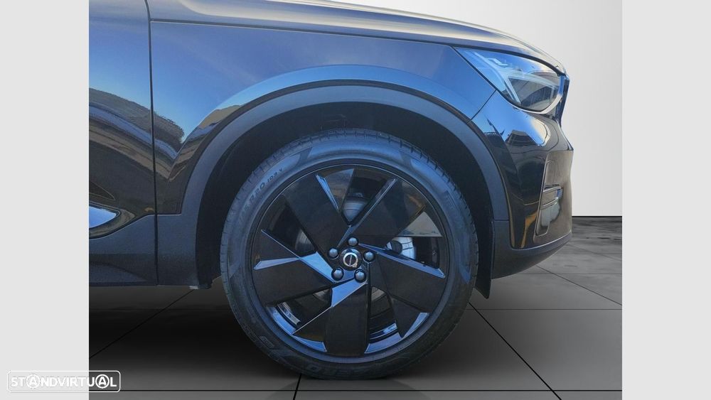 Volvo XC 40 2.0 B3 Black Edition - 10