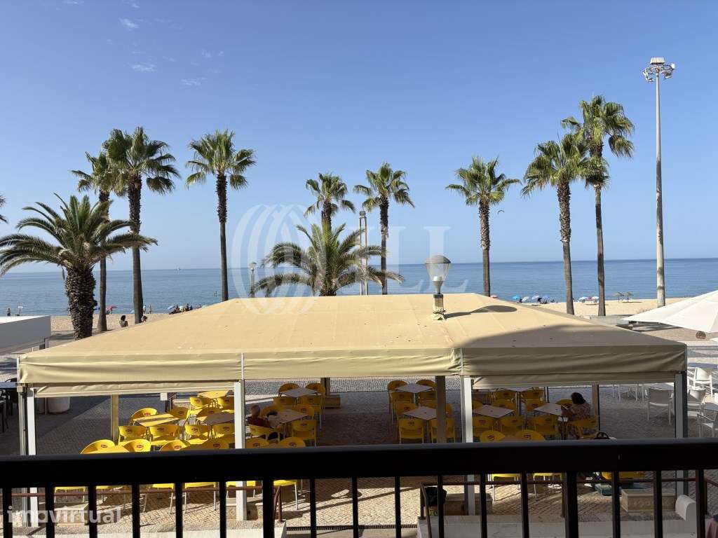 Apartamento T3 em primeira linha de mar, Quarteira, Algarve - Grande imagem: 2/18