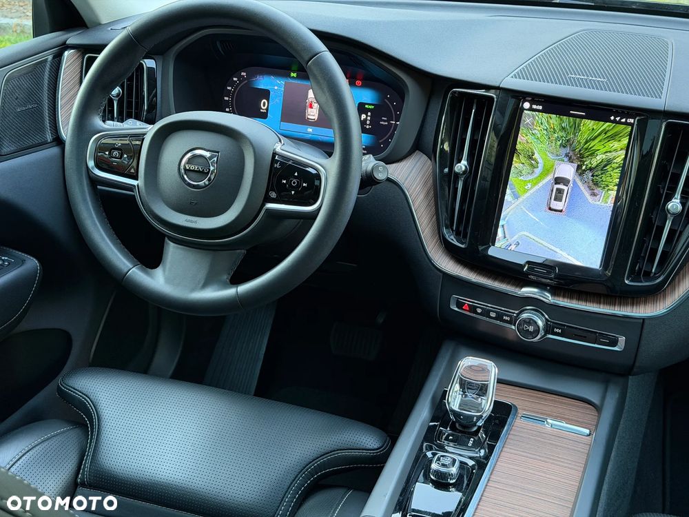 Volvo XC 60 T8 AWD Plus Dark - 20