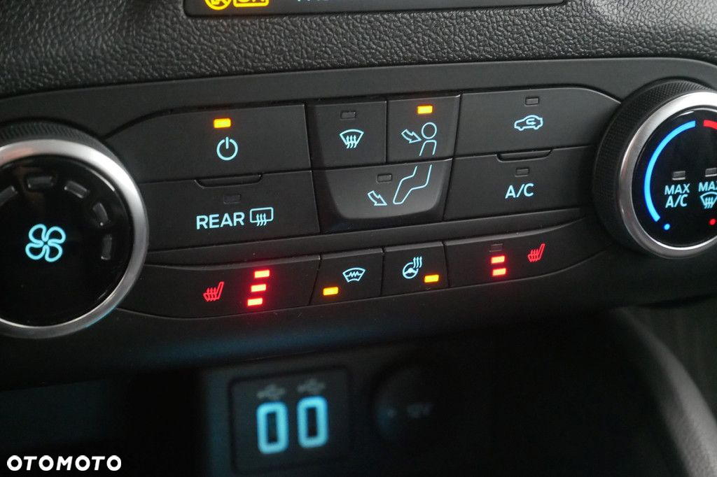 Ford Focus - 22