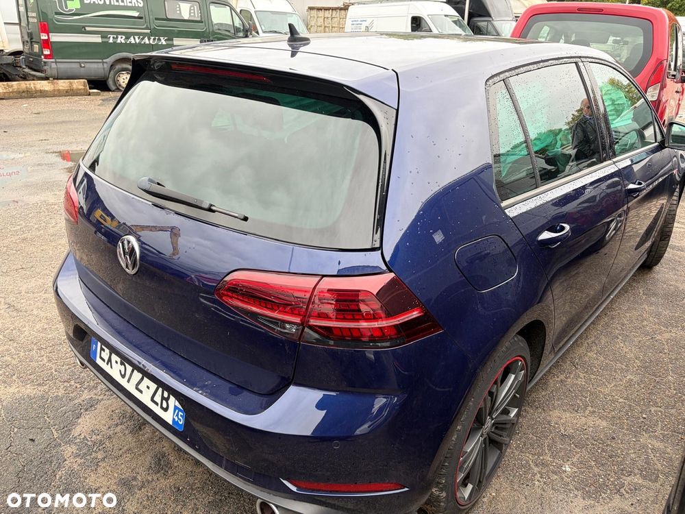 Volkswagen Golf - 3