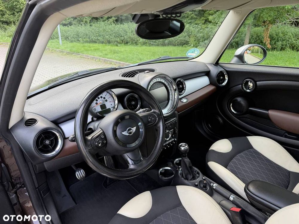 MINI Clubman - 12