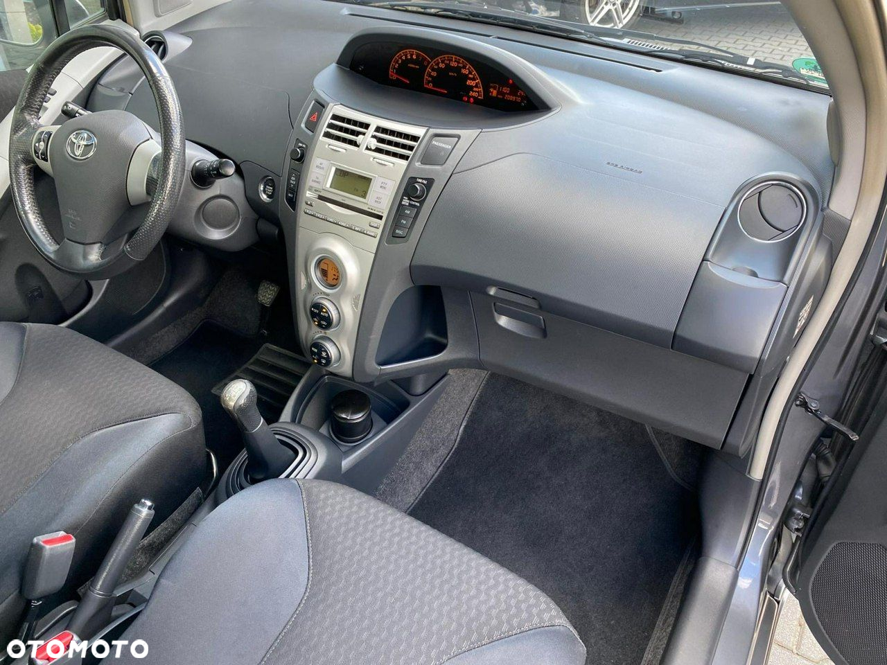 Toyota Yaris - 14
