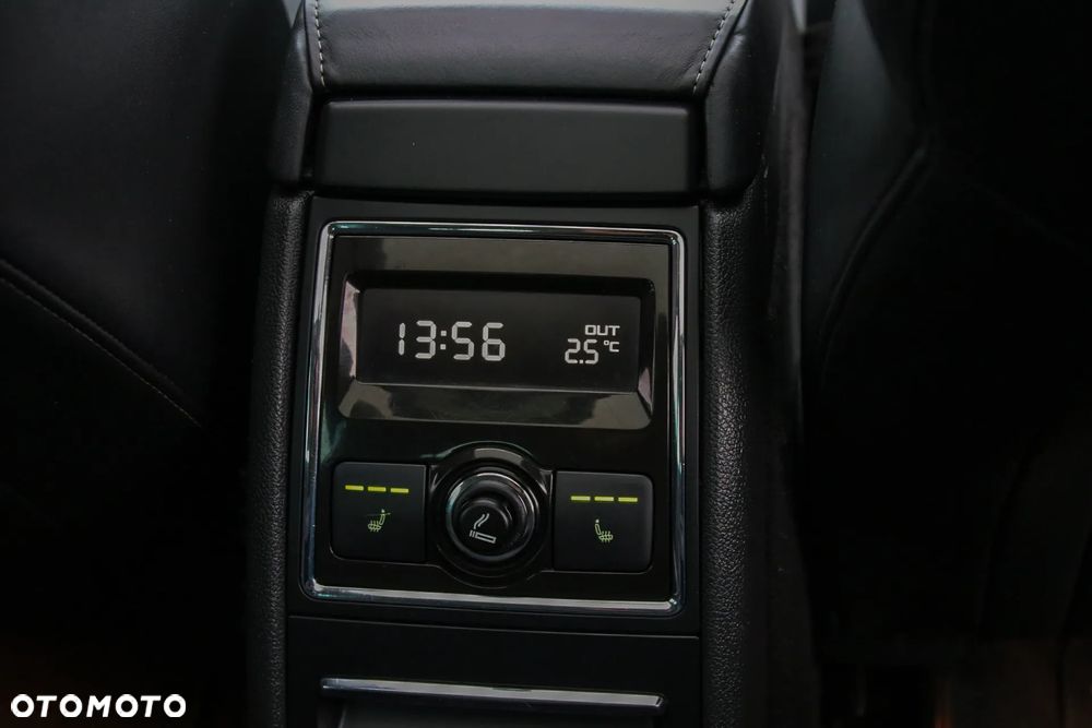 Skoda Superb 2.0 TDI DSG Exclusive - 36