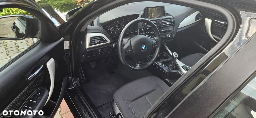 BMW Seria 1 114i - 13
