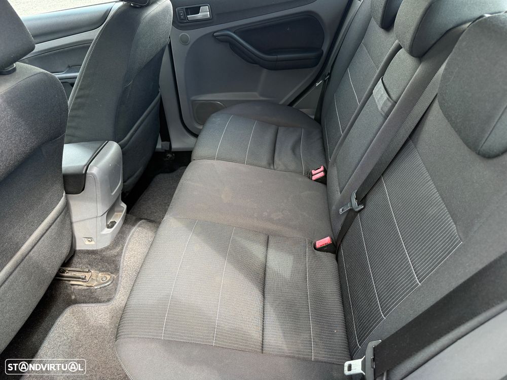 Ford Focus 1.6 TDCi Titanium - 23