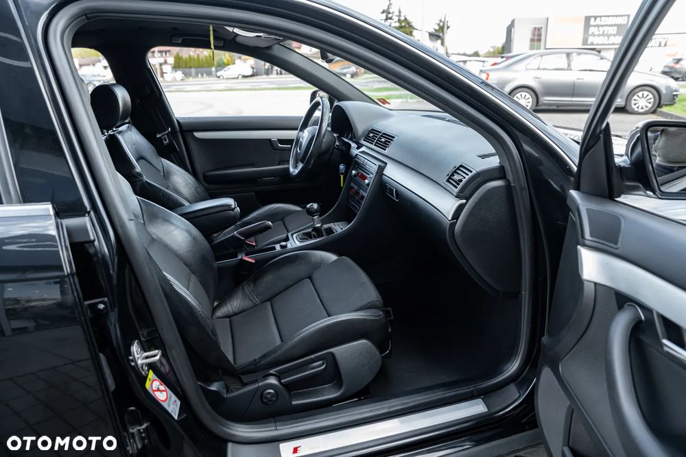Audi A4 Limousine - 19