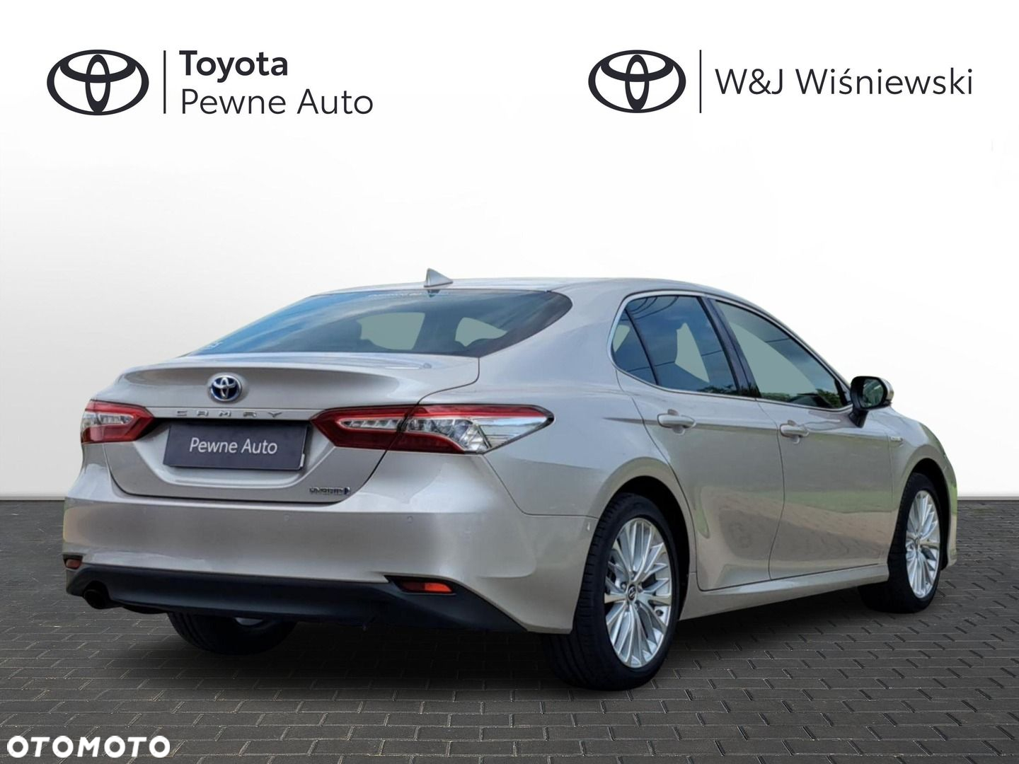Toyota Camry - 2
