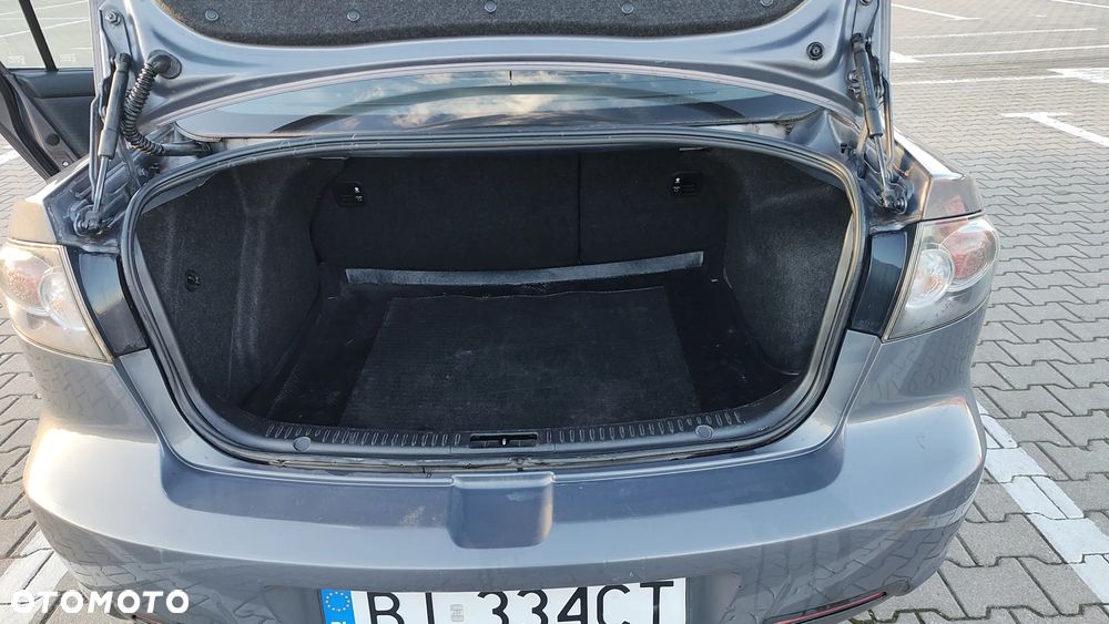 Mazda 3 2.0 Active + - 15