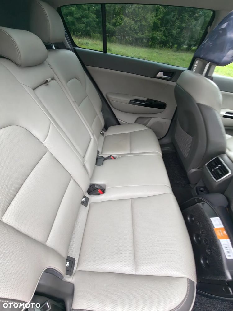 Kia Sportage 2.0 CRDI XL 4WD - 11