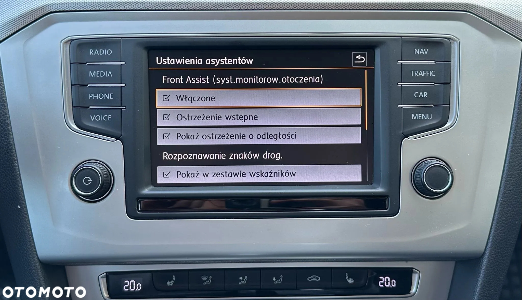 Volkswagen Passat 1.8 TSI BMT Comfortline DSG - 18